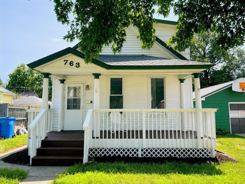 763 W Mark St, Winona, MN 55987