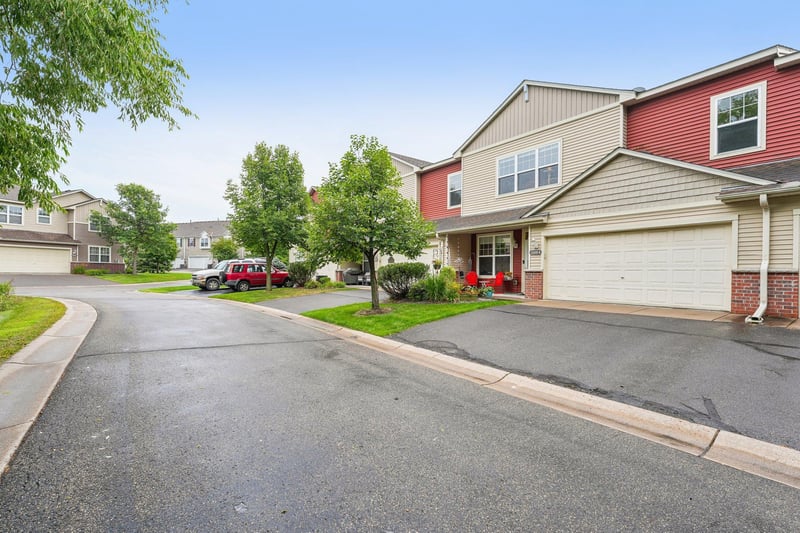 15588 Emerald Dr N #6, Hugo, MN 55038