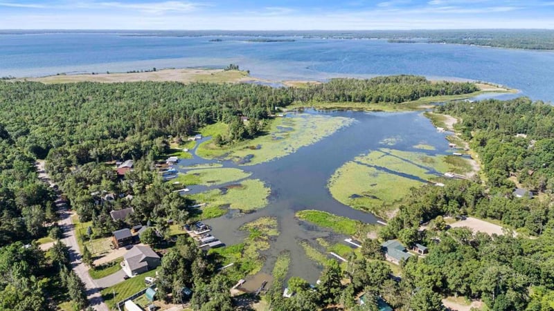 31527 Stewarts Bay Dr, Pequot Lakes, MN 56472
