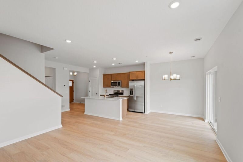 673 Tulare Ter, Newport, MN 55055