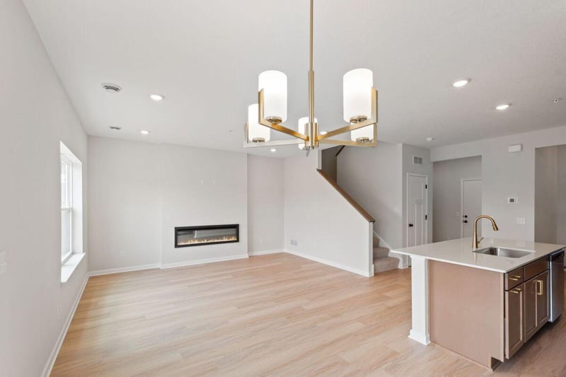 673 Tulare Ter, Newport, MN 55055