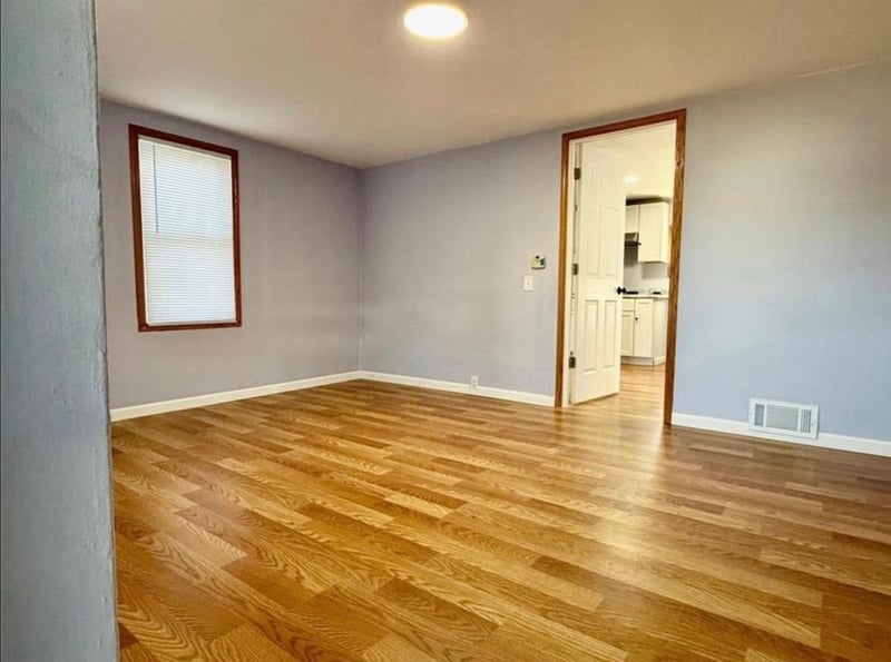 714 S Elm St, Lamberton, MN 56152