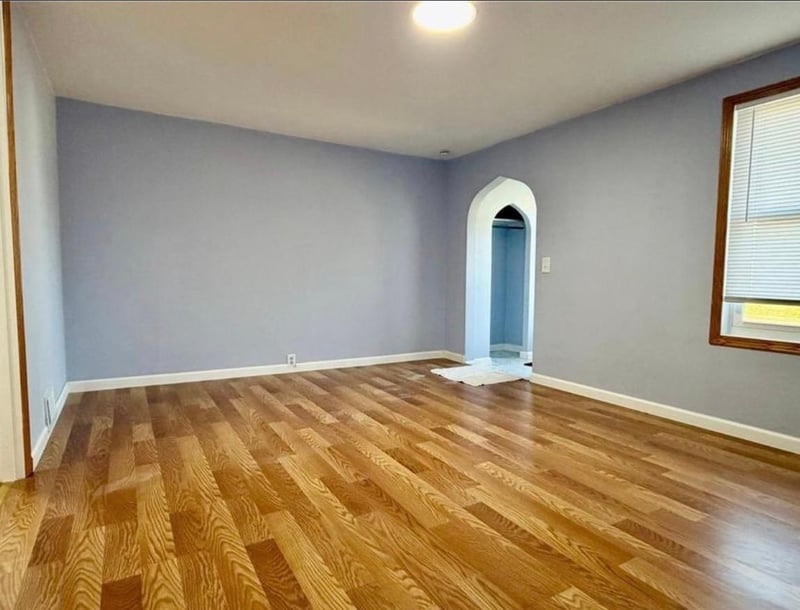 714 S Elm St, Lamberton, MN 56152