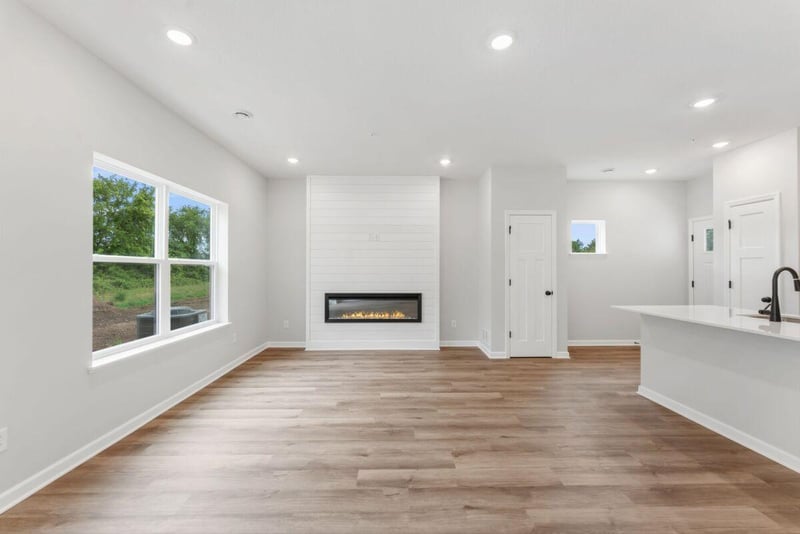 671 Tulare Ter, Newport, MN 55055