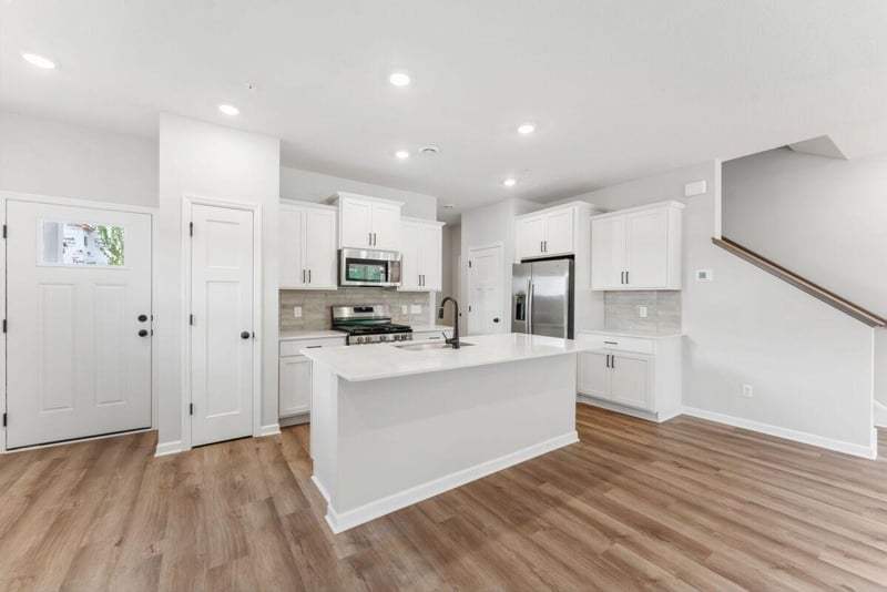 671 Tulare Ter, Newport, MN 55055