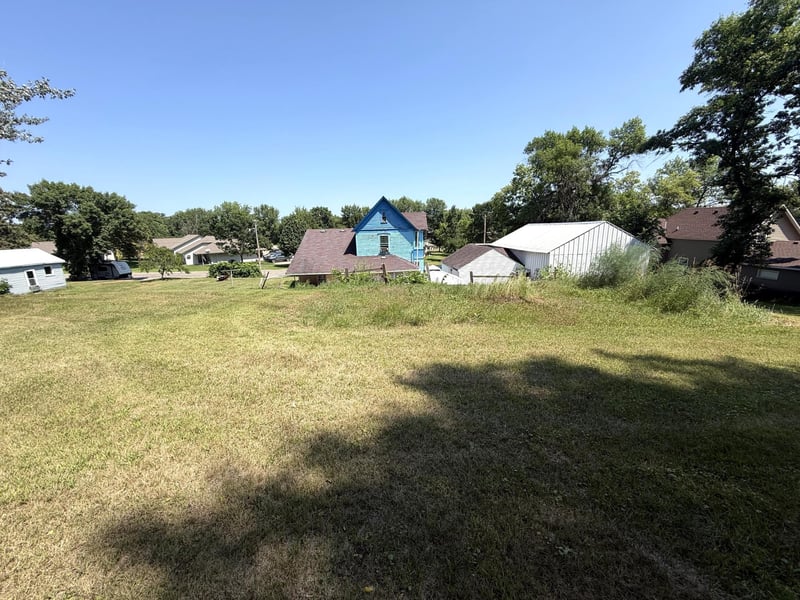 805 Railroad Ave, Sauk Centre, MN 56378