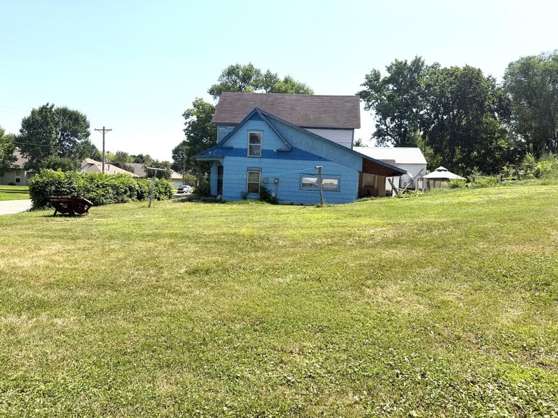 805 Railroad Ave, Sauk Centre, MN 56378