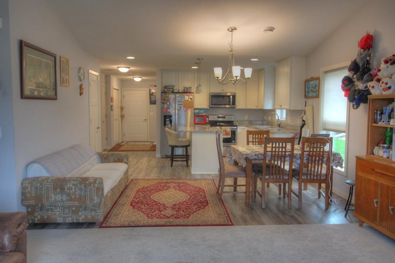 2734 Ridgeview Dr, Red Wing, MN 55066
