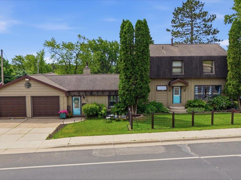 1100 Jones St, Eveleth, MN 55734
