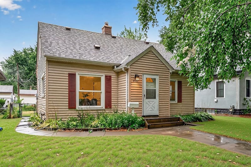 4711 Dupont Ave N, Minneapolis, MN 55430