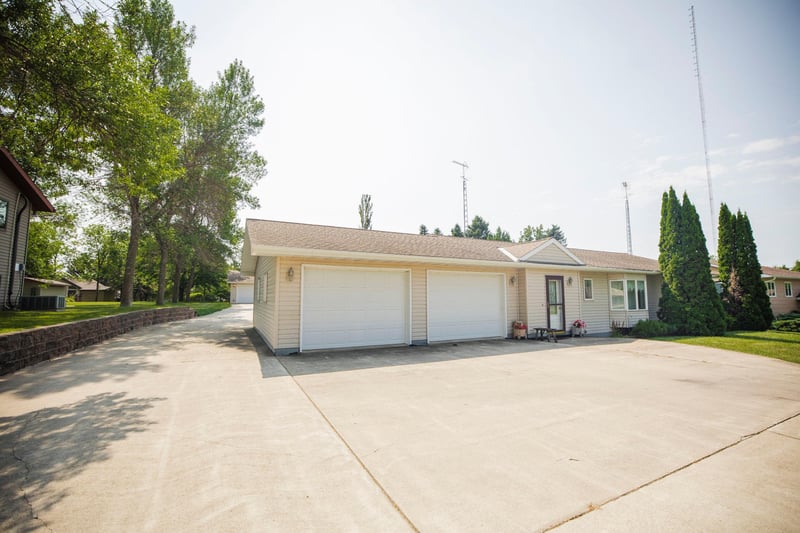 20717 464th Ave, Morris, MN 56267