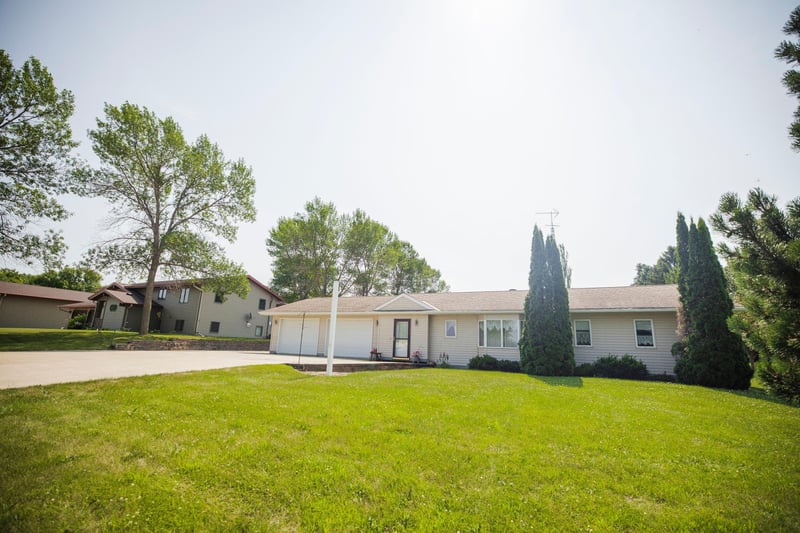 20717 464th Ave, Morris, MN 56267