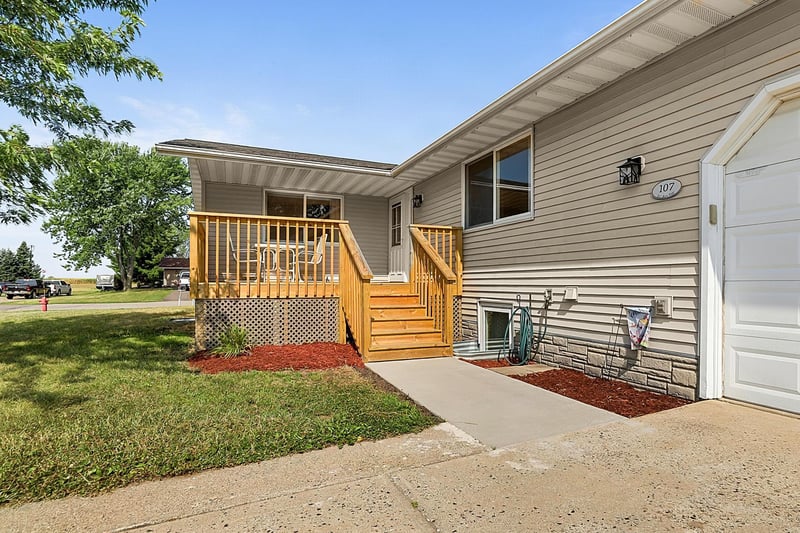 107 1st Ave SW, Pierz, MN 56364