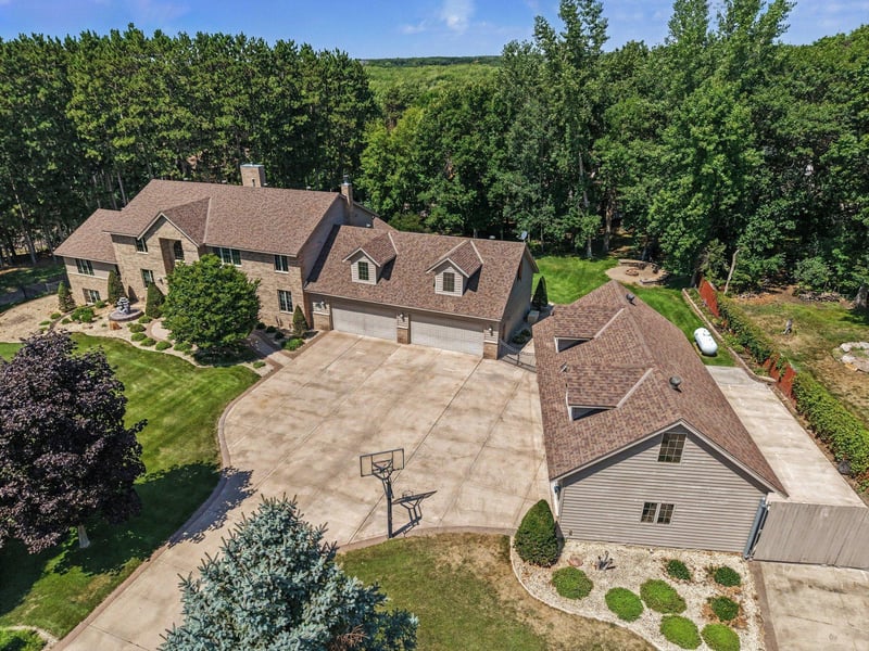 1168 Fox Rn SW, Cambridge, MN 55008