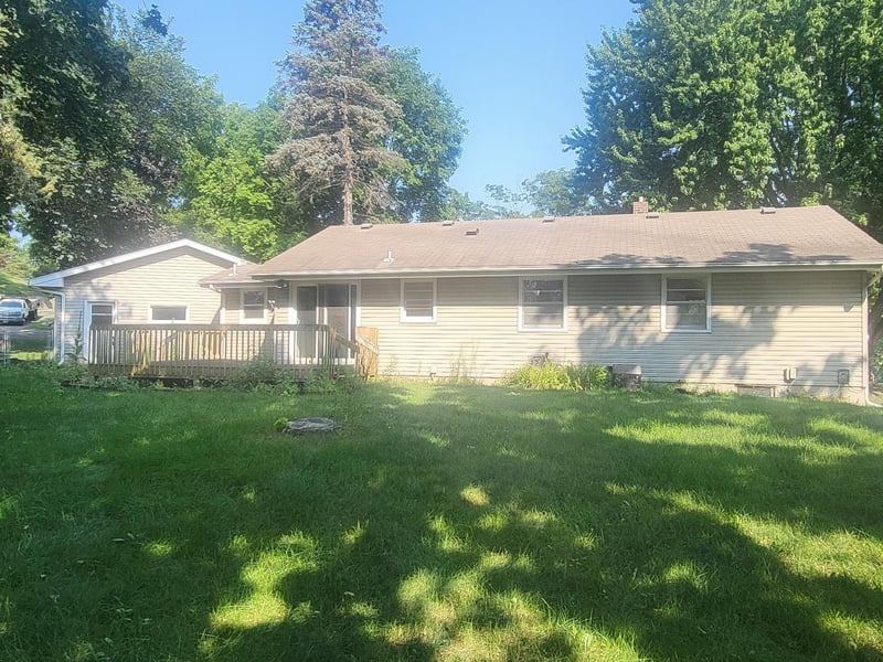 15423 N Eden Dr, Eden Prairie, MN 55346