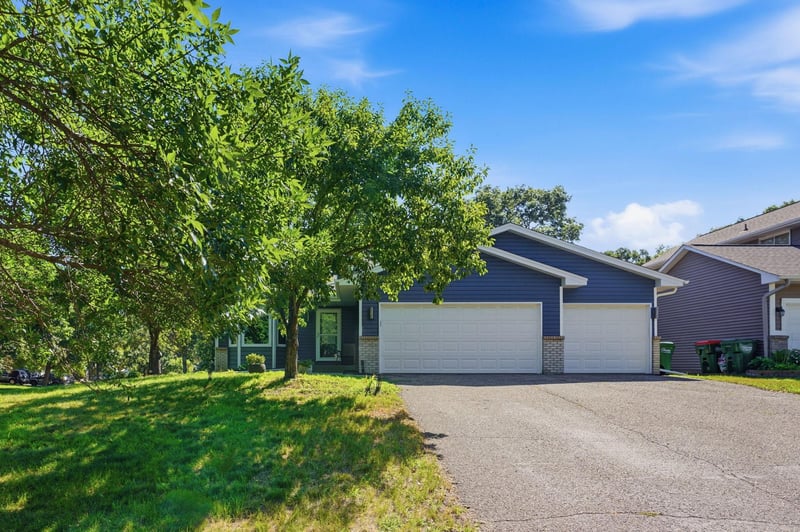 12481 Ilex St NW, Coon Rapids, MN 55448