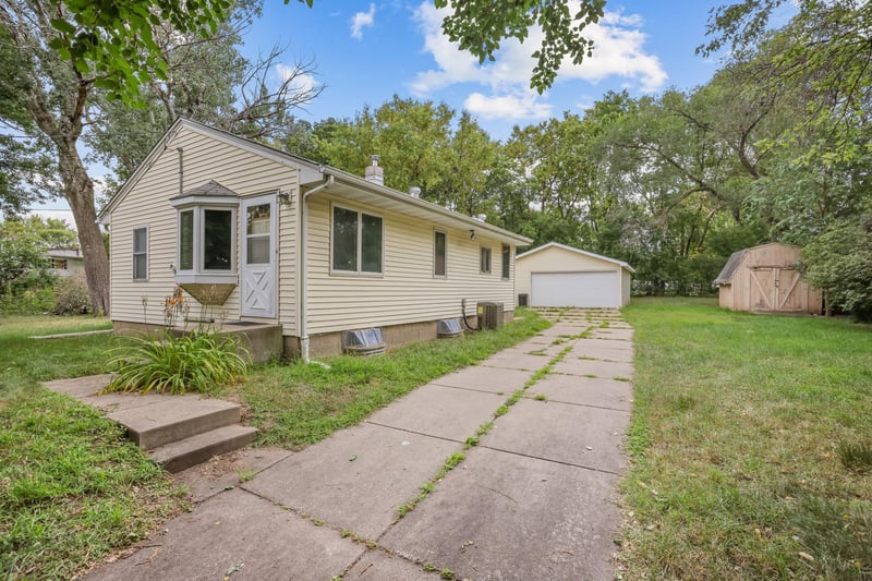 4653 Jackson St NE, Hilltop, MN 55421