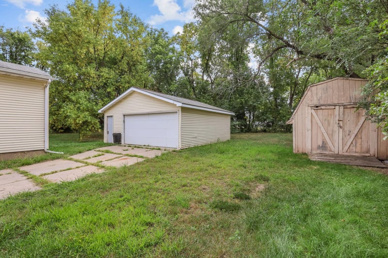 4653 Jackson St NE, Hilltop, MN 55421