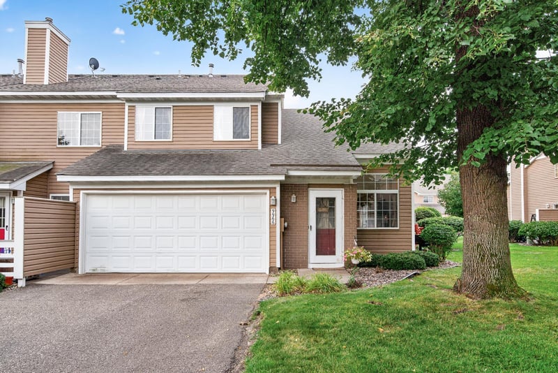 9966 Fillmore St NE, Blaine, MN 55434