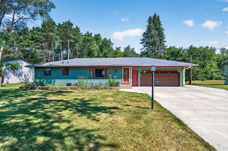 2051 Deerwood Ln NE, East Bethel, MN 55092