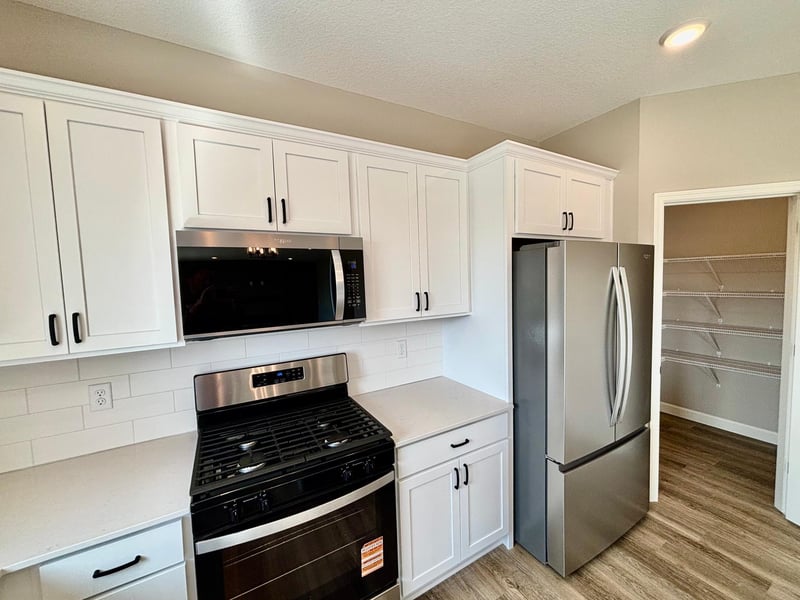 837 Walnut Grove Ln, Hanover, MN 55341
