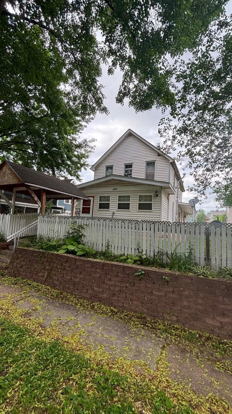 1199 Ross Ave, Saint Paul, MN 55106