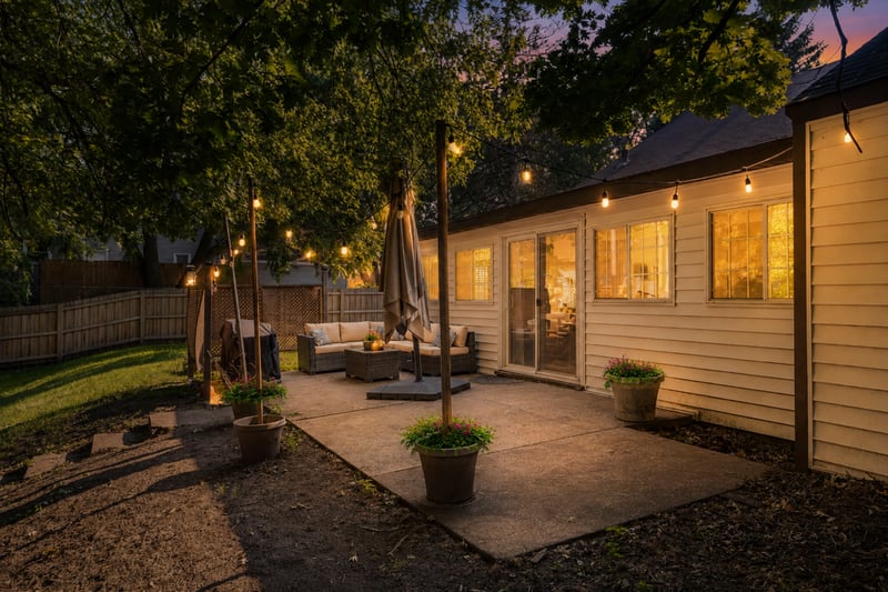 1700 Howard St N, Maplewood, MN 55109
