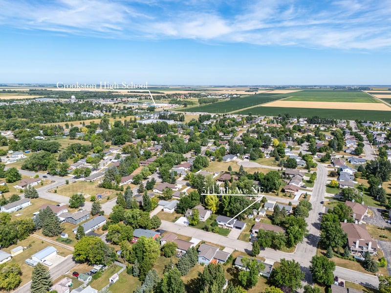 511 4th Ave NE, Crookston, MN 56716