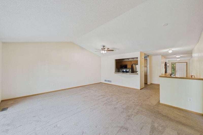 182 Emerson Ave E, West Saint Paul, MN 55118