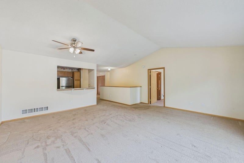 182 Emerson Ave E, West Saint Paul, MN 55118