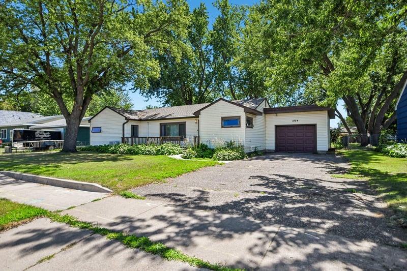 1824 9th St, White Bear Lake, MN 55110