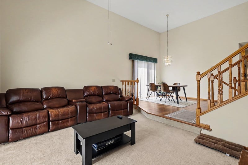 1207 Dakota St S, Shakopee, MN 55379