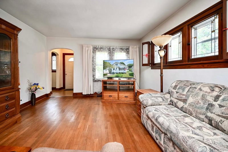 1217 East Ave S, La Crosse, WI 54601