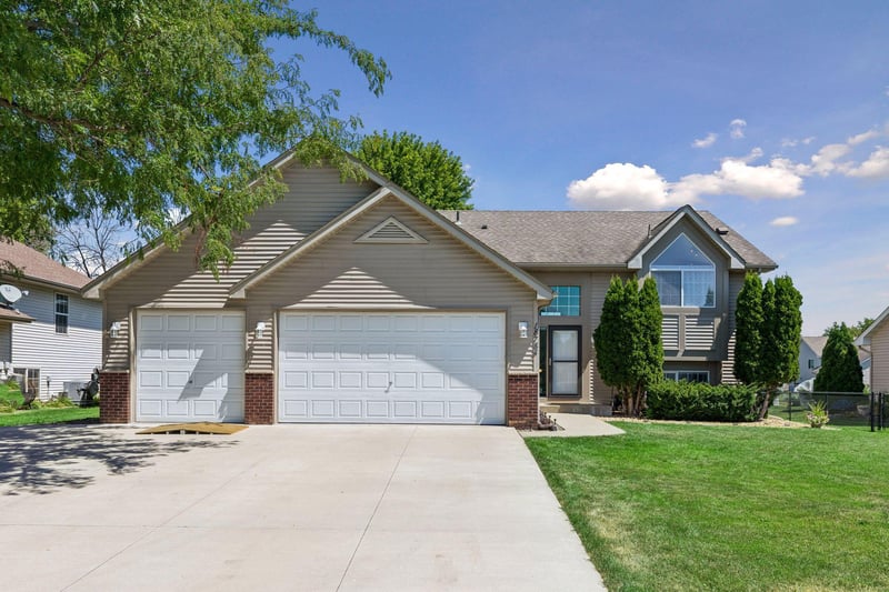 18784 Dupont Way, Farmington, MN 55024