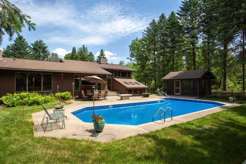 N8269 1015th St, River Falls, WI 54022