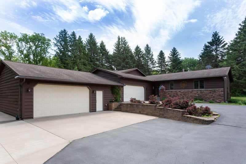 N8269 1015th St, River Falls, WI 54022