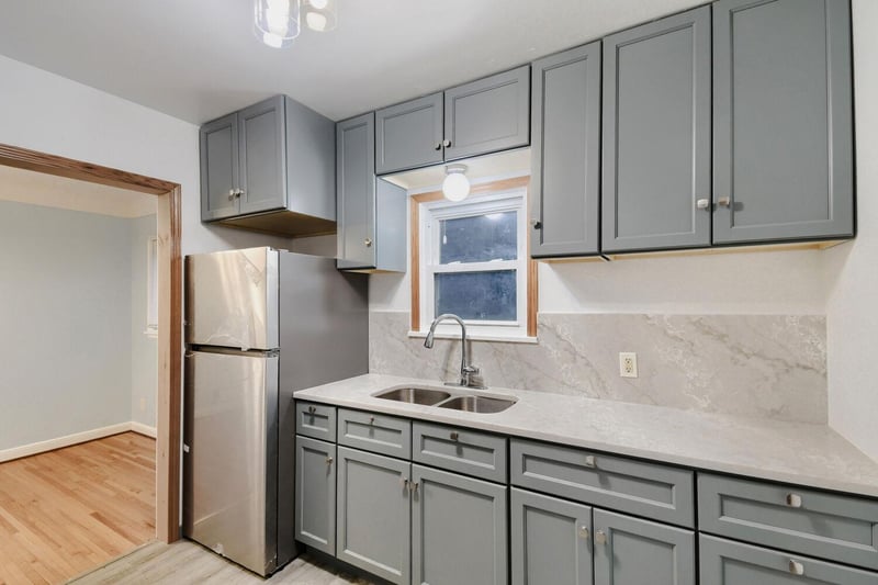 2002 Bush Ave E, Saint Paul, MN 55119