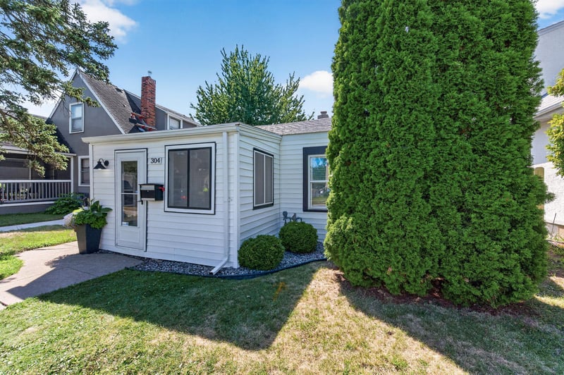 304 11th Ave S, South Saint Paul, MN 55075