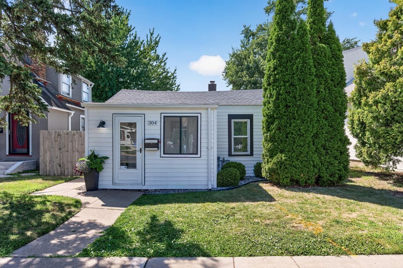 304 11th Ave S, South Saint Paul, MN 55075