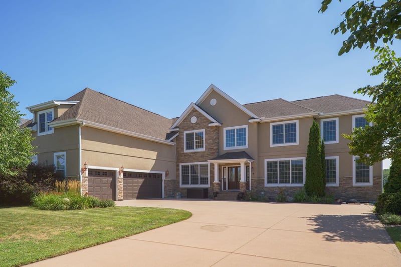 16299 Stemmer Ridge Rd NW, Prior Lake, MN 55379