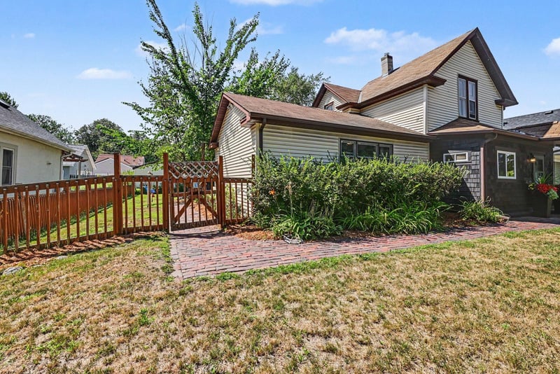 4030 Clinton Ave, Minneapolis, MN 55409