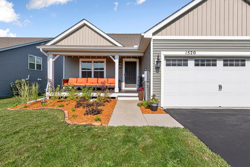 1520 Willow Cir, Shakopee, MN 55379