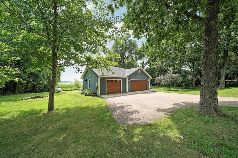 457 77th St SE, Delano, MN 55328