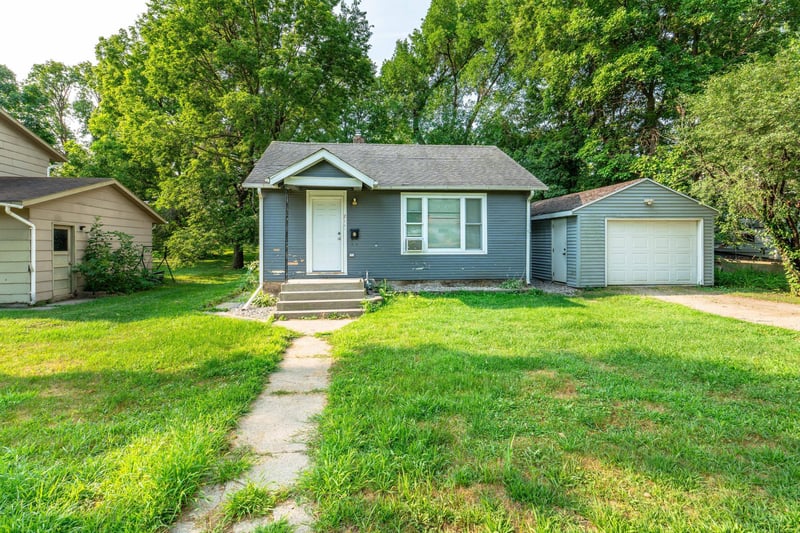 211 W Channing Ave, Fergus Falls, MN 56537