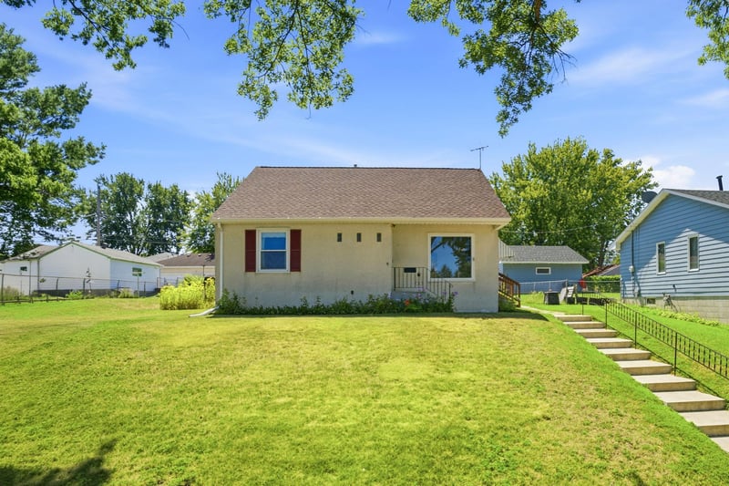 1846 Clear Ave, Saint Paul, MN 55119