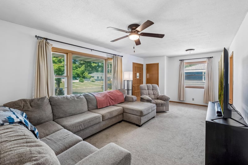 3320 Lower 147th St W, Rosemount, MN 55068