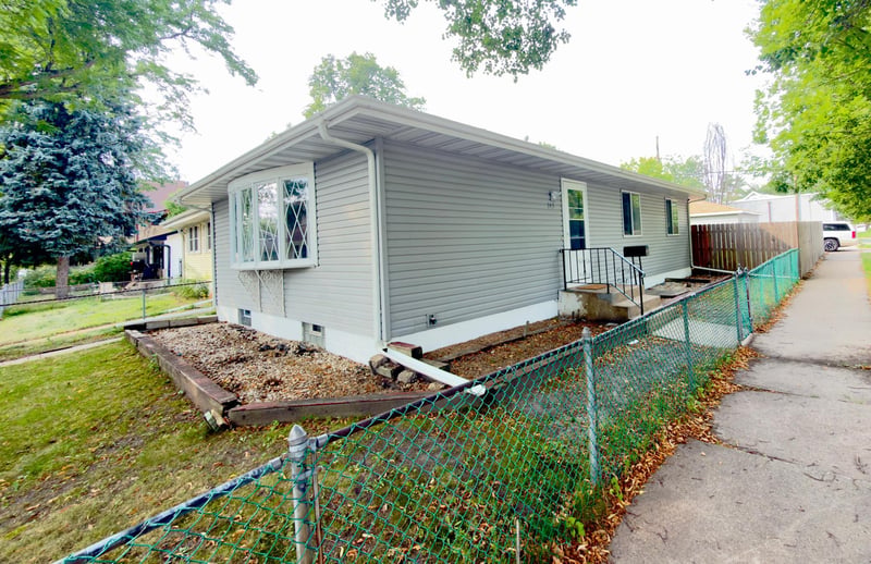 243 Winifred St E, Saint Paul, MN 55107