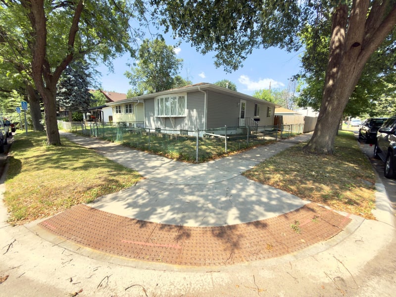 243 Winifred St E, Saint Paul, MN 55107