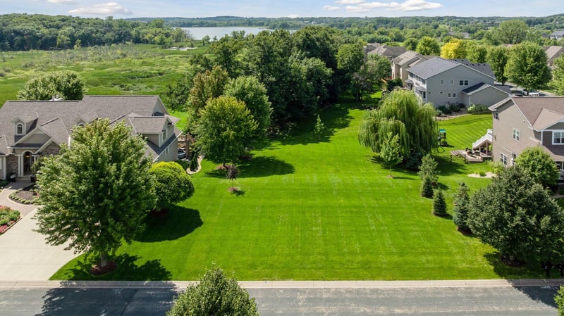 2195 Gallery Ct, Victoria, MN 55386