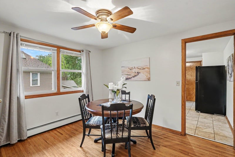 1680 Burns Ave, Saint Paul, MN 55106